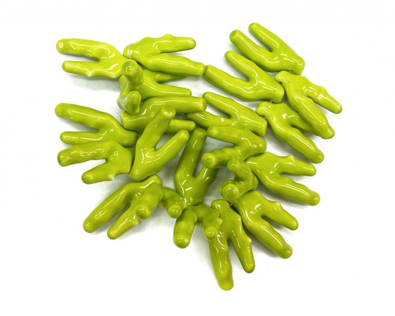 Бусины керамические лапки цвет салатовый размер бусины около 40-50мм Салатовый