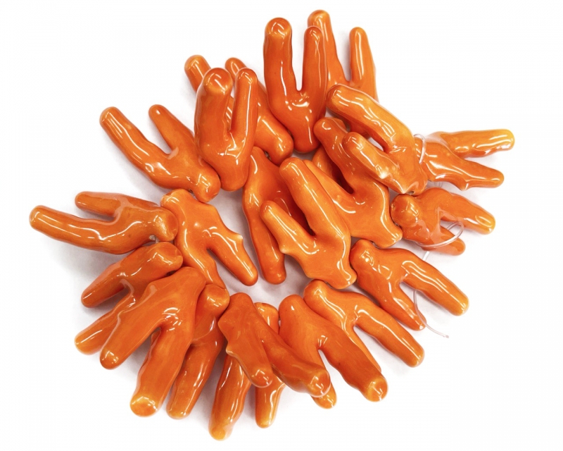 Бусины керамические лапки цвет оранжевый (коралловый) размер бусины около 40-50мм Оранжевый