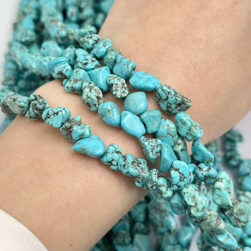 Говлит средний размер бусин 8*9,5мм натуральные бусины